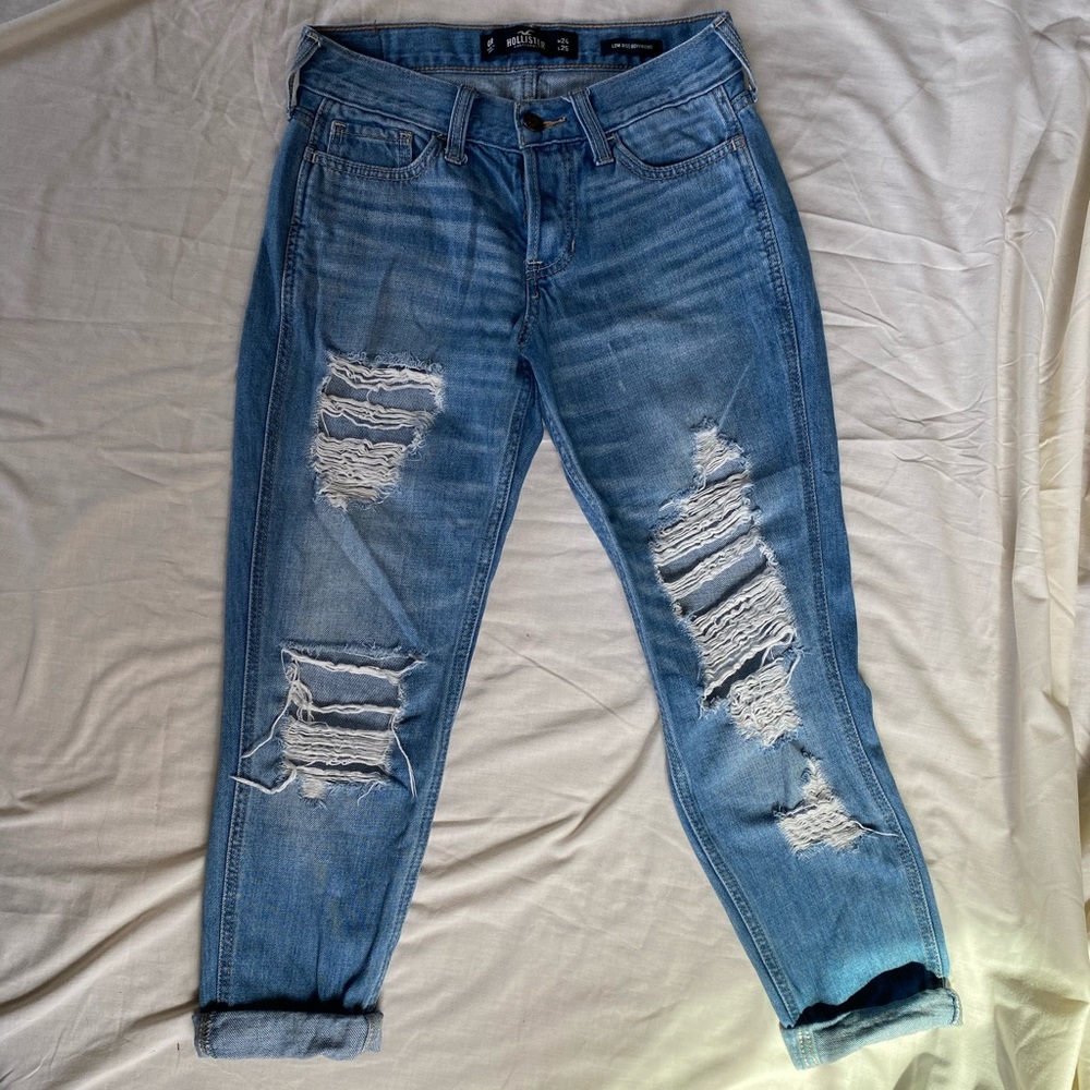 Hollister ripped mid rise boyfriend jean